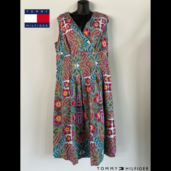Tommy Hilfiger Dresses & Skirts - Tommy Hilfiger Multicolor Flower dress